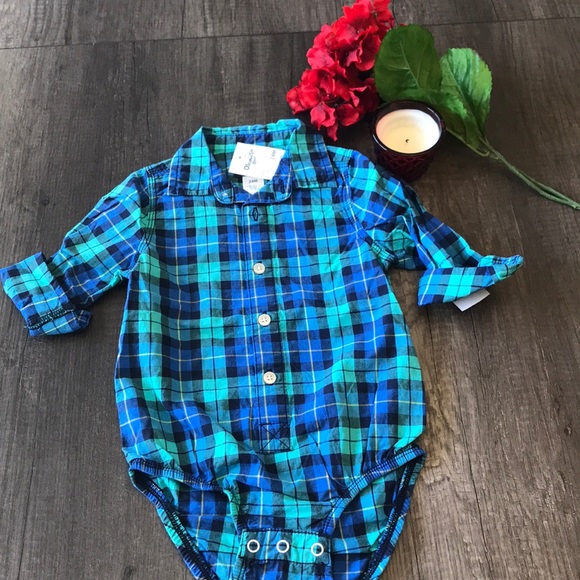 🆕Oshkosh B’gosh boys button up onesies - Picture 2 of 3